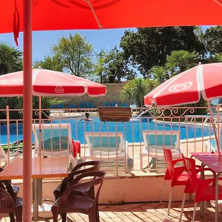 A La Baule, Piscine