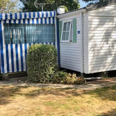 בית נופש A La Baule, Piscine Saint-André-des-Eaux